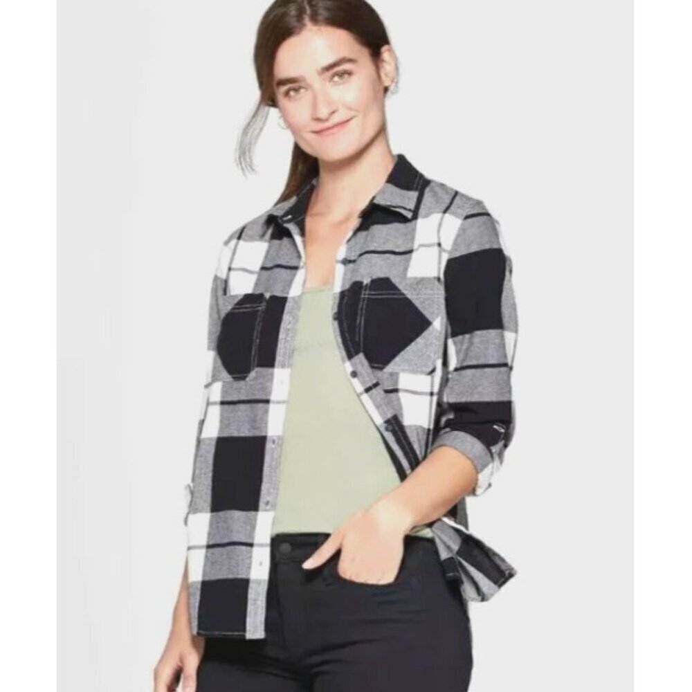 Universal Thread shirt womens Black Ivory Plaid Sz L button up collared long slv